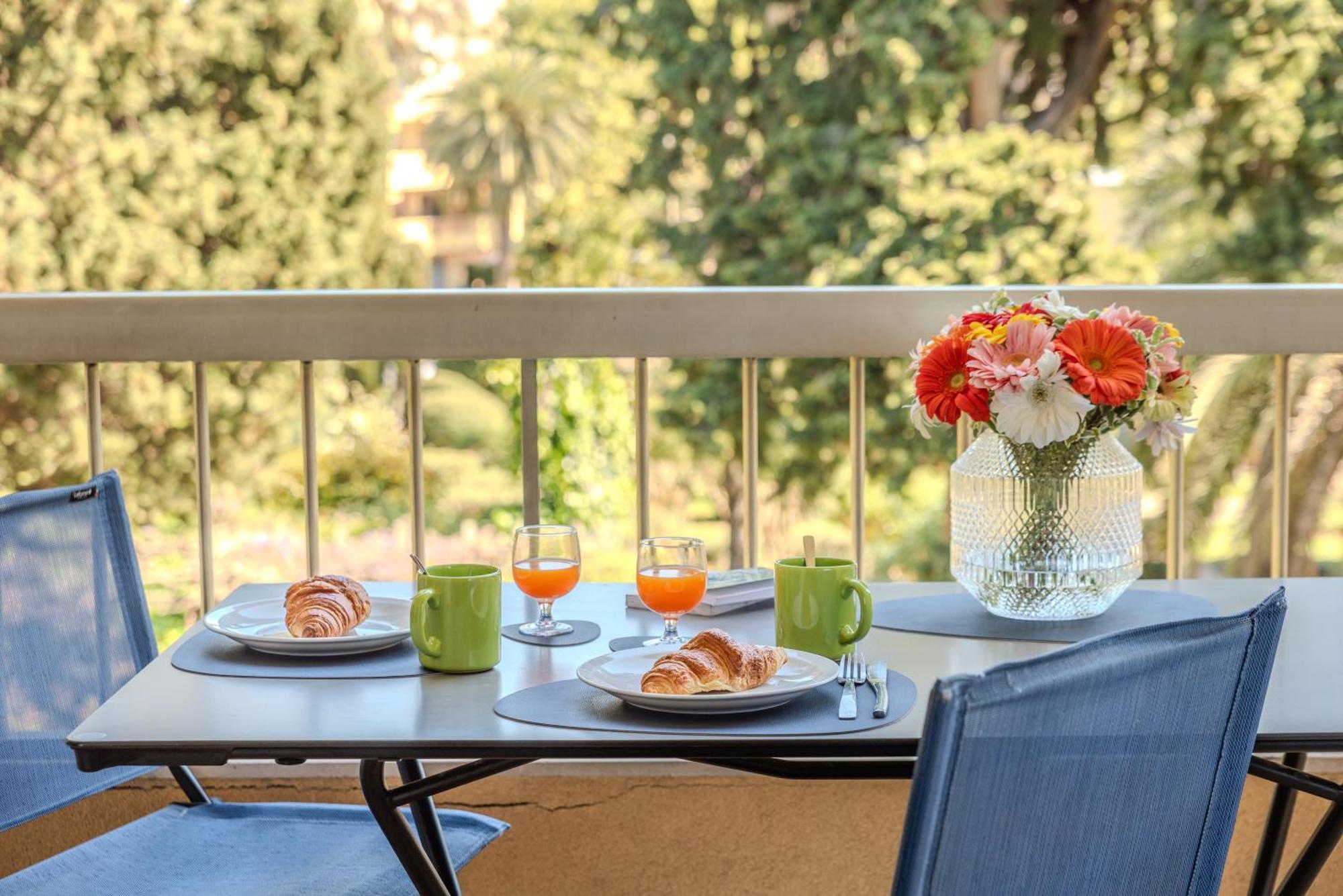 Les 15 Pins & La Mer -Your Green Getaway Near Sea & Beach Antibes Luaran gambar